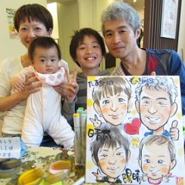 関西地方を中心に活躍しているママさん似顔絵師が温かみのある画風で描いたファミリーの似顔絵