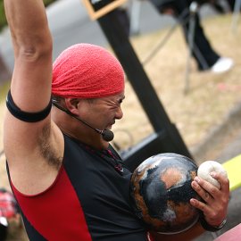 数々の大道芸コンテストでの優勝経験もある大道芸人